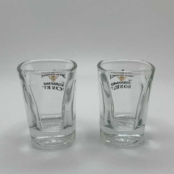 🔥Jack Daniels Whiskey 2 Tennessee Honey Clear Glass Gold Honey Bees Shot Glasses - Picture 3 of 5